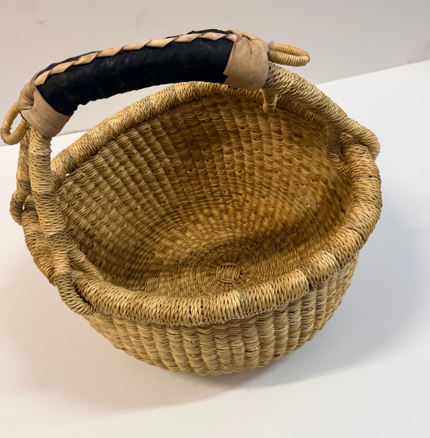 Handwoven  Gift Basket with Handle | Natural Tan