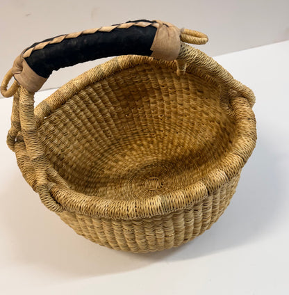 Handwoven  Gift Basket with Handle | Natural Tan