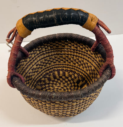 Handwoven  Gift Basket with Handle | Natural Tan