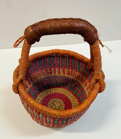 Handwoven  Gift Basket with Handle | Natural Tan